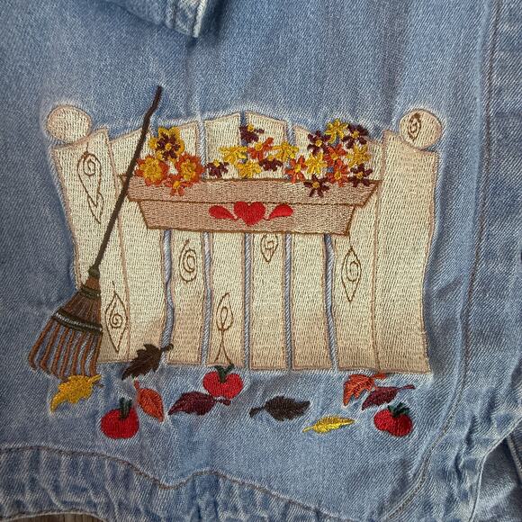 Bill Blass Embroidered Denim Shirt Button Up Women Medium - Picture 3 of 6